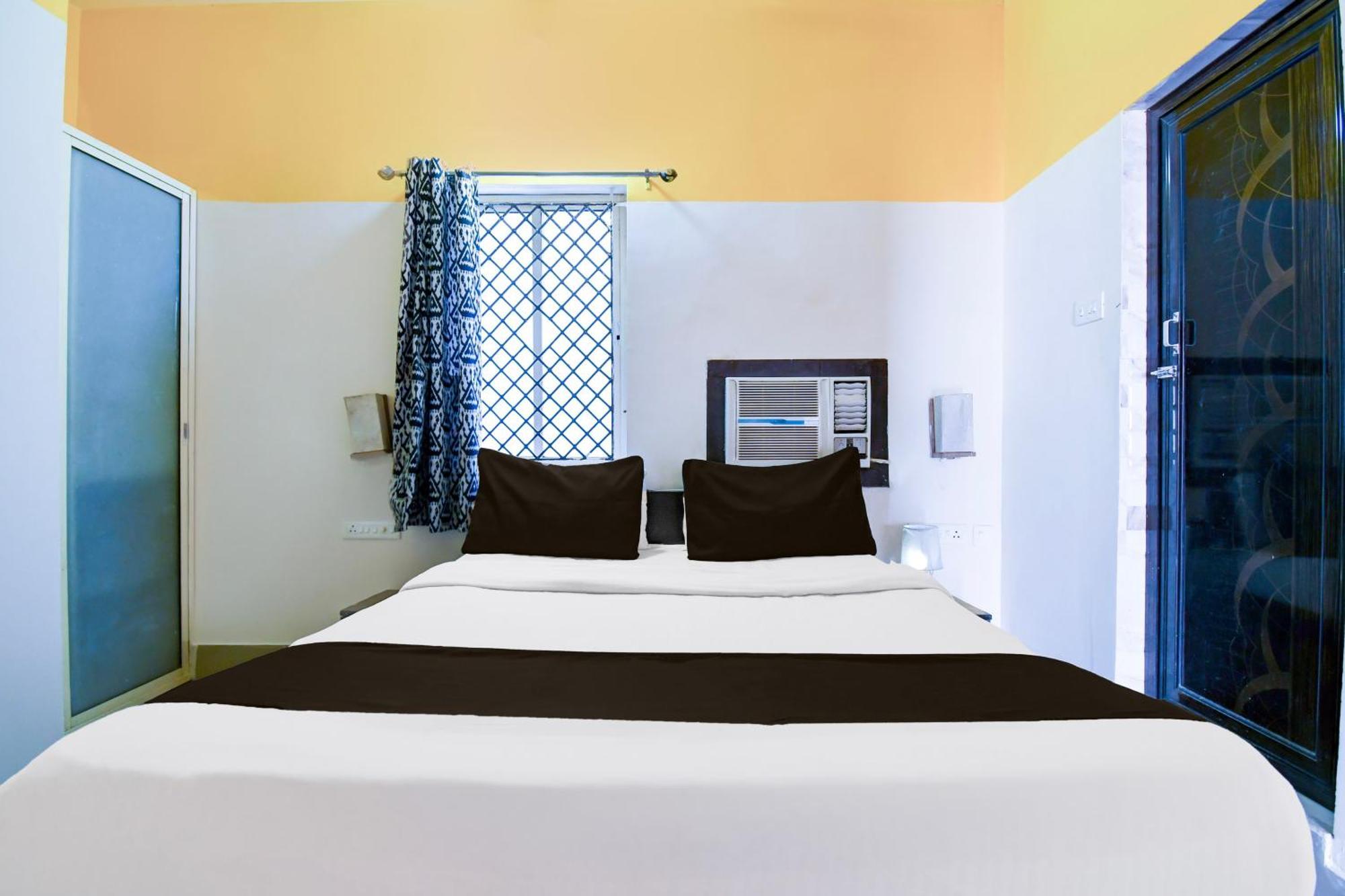 Guest house Super O Swaranpuri Near Kiit Square Bhubaneswar