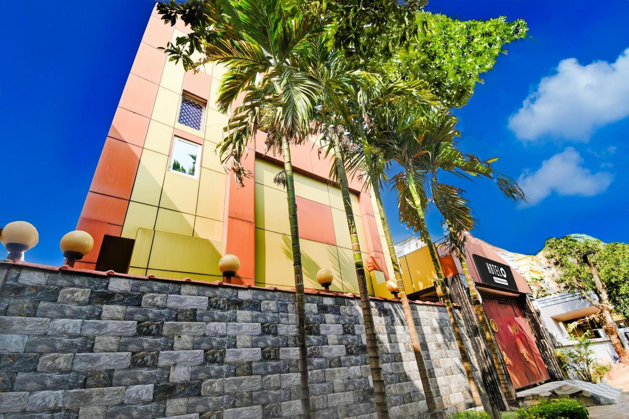 Guest house Super O Swaranpuri Near Kiit Square 3*